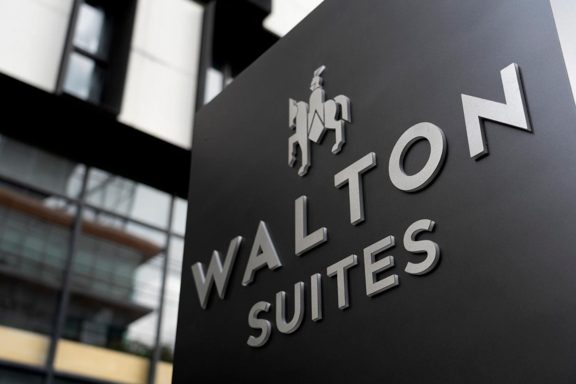 Walton Suites Sukhumvit Bangkok Exterior foto